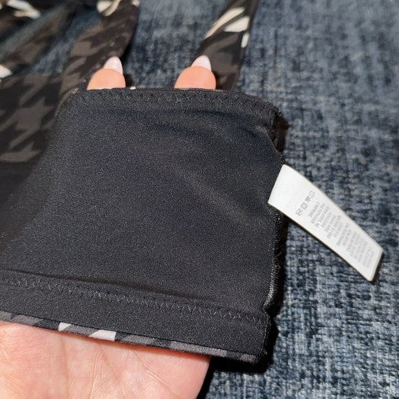 Aerie Offline- NWOT Women’s Gray Houndstooth Racerback Sports Bra size M - Picture 10 of 13